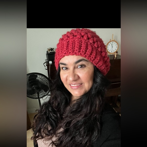 Meet your Posher, Melena - Picture 2 of 2